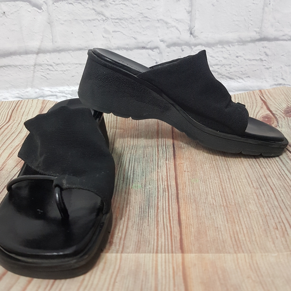 Baretrap "Hampton" Toe Strap Sandal
